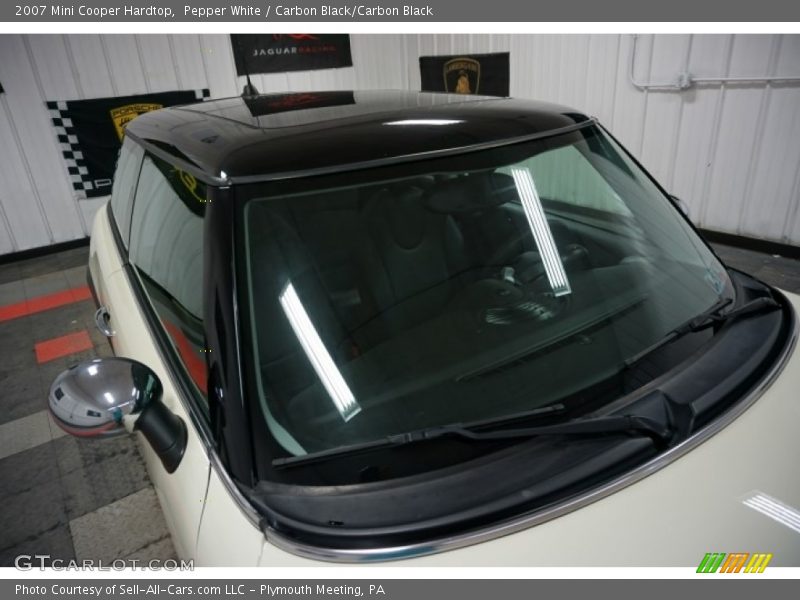 Pepper White / Carbon Black/Carbon Black 2007 Mini Cooper Hardtop