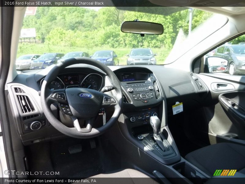 Ingot Silver / Charcoal Black 2016 Ford Focus SE Hatch