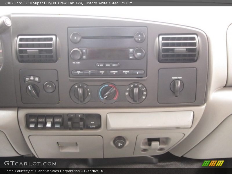 Oxford White / Medium Flint 2007 Ford F350 Super Duty XL Crew Cab 4x4