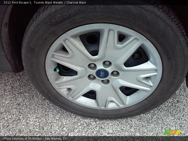 Tuxedo Black Metallic / Charcoal Black 2013 Ford Escape S