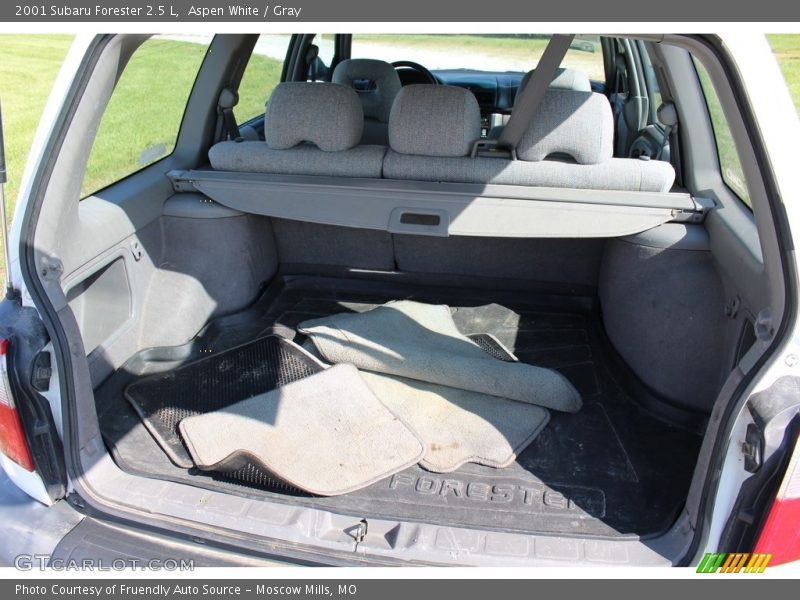 Aspen White / Gray 2001 Subaru Forester 2.5 L
