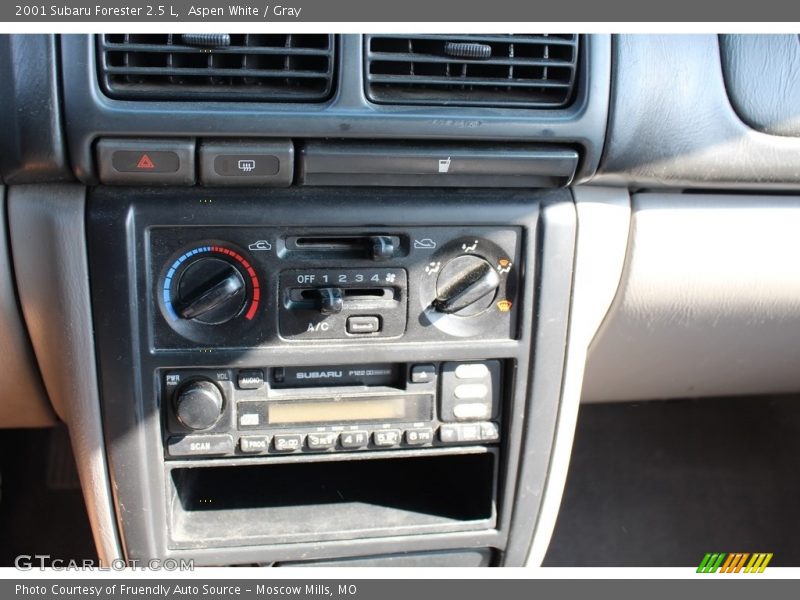 Aspen White / Gray 2001 Subaru Forester 2.5 L