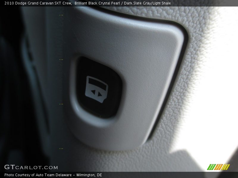 Brilliant Black Crystal Pearl / Dark Slate Gray/Light Shale 2010 Dodge Grand Caravan SXT Crew