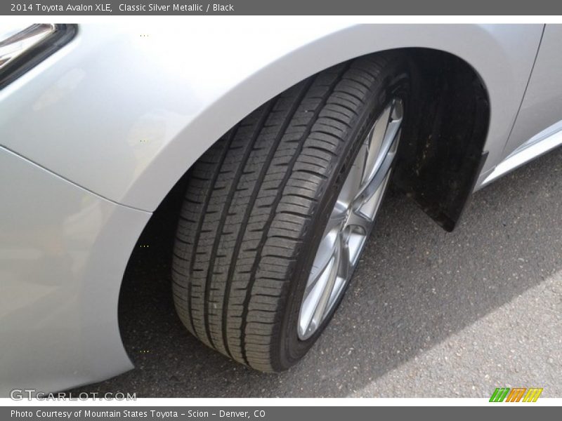 Classic Silver Metallic / Black 2014 Toyota Avalon XLE