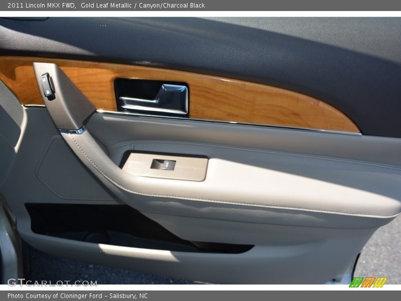 Gold Leaf Metallic / Canyon/Charcoal Black 2011 Lincoln MKX FWD