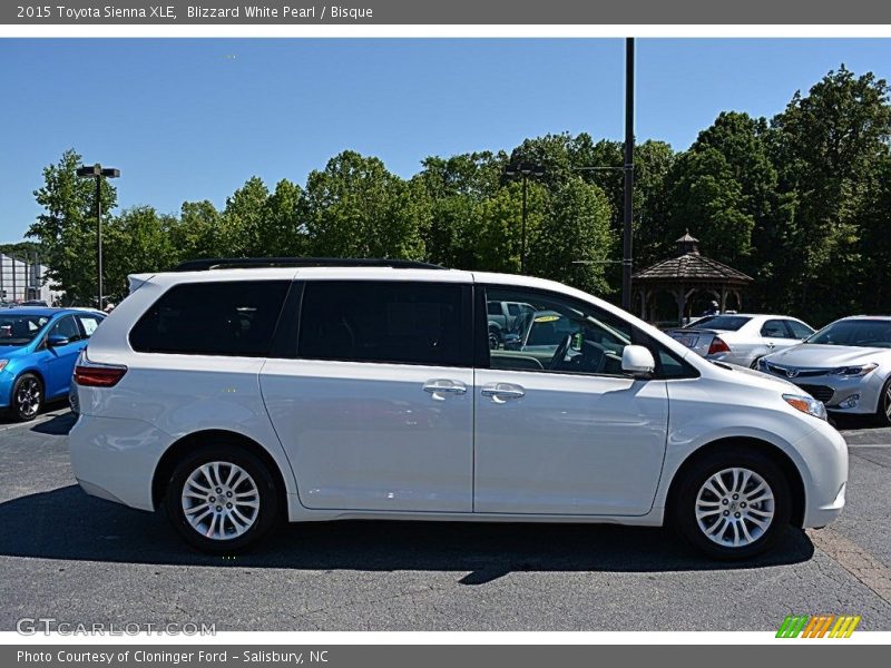 Blizzard White Pearl / Bisque 2015 Toyota Sienna XLE