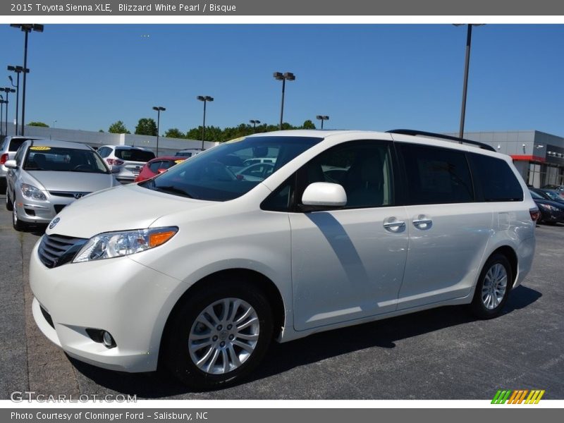 Blizzard White Pearl / Bisque 2015 Toyota Sienna XLE