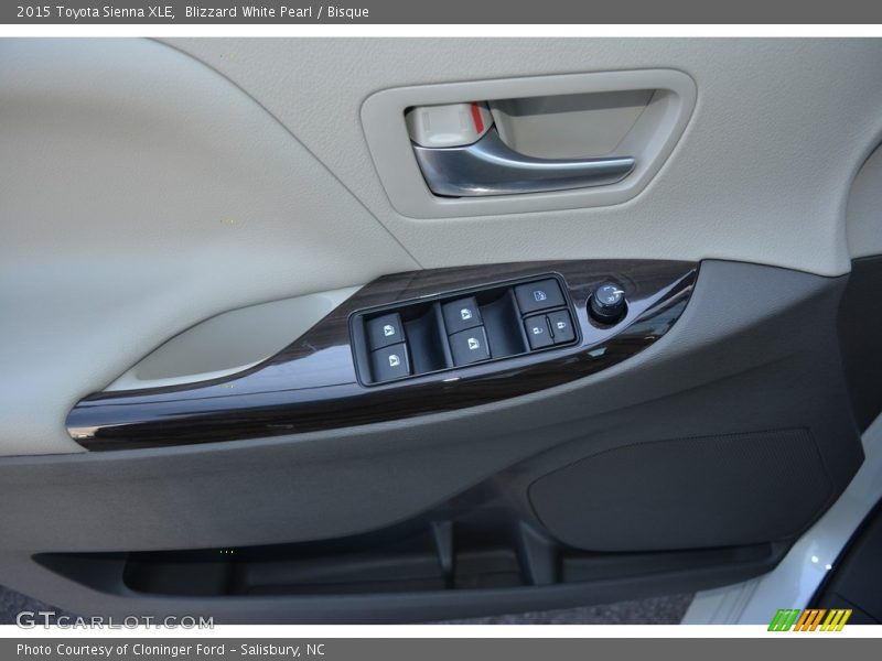 Blizzard White Pearl / Bisque 2015 Toyota Sienna XLE