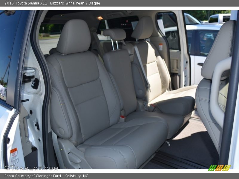 Blizzard White Pearl / Bisque 2015 Toyota Sienna XLE