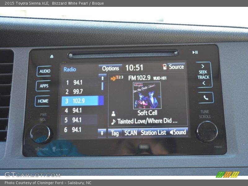 Blizzard White Pearl / Bisque 2015 Toyota Sienna XLE