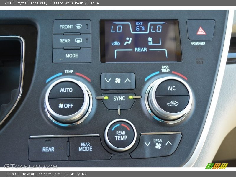 Blizzard White Pearl / Bisque 2015 Toyota Sienna XLE
