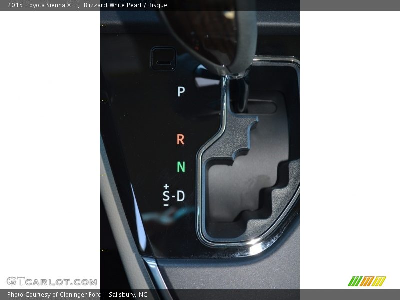 Blizzard White Pearl / Bisque 2015 Toyota Sienna XLE