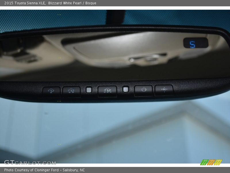 Blizzard White Pearl / Bisque 2015 Toyota Sienna XLE