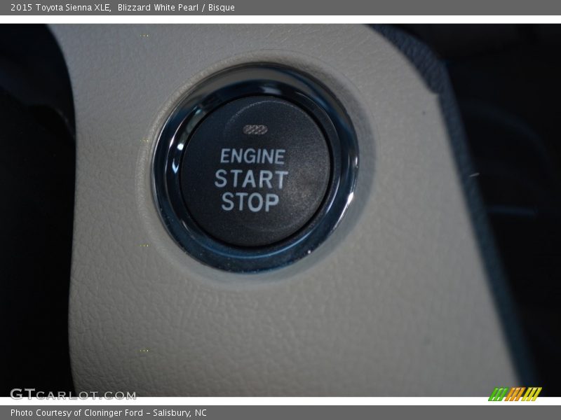 Blizzard White Pearl / Bisque 2015 Toyota Sienna XLE
