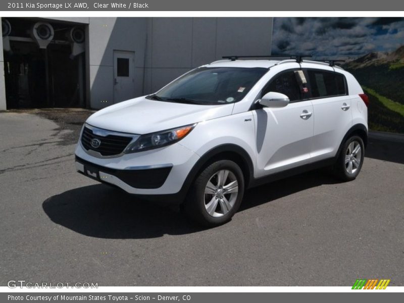 Clear White / Black 2011 Kia Sportage LX AWD