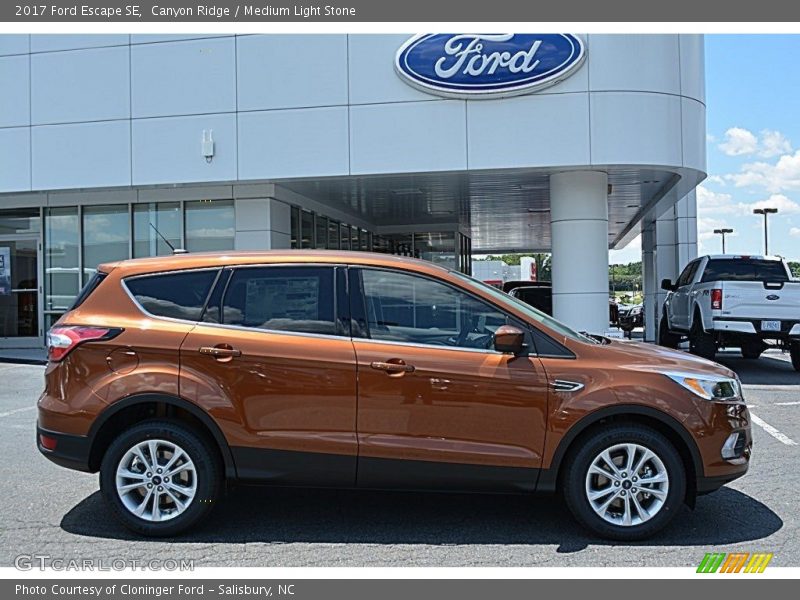 Canyon Ridge / Medium Light Stone 2017 Ford Escape SE