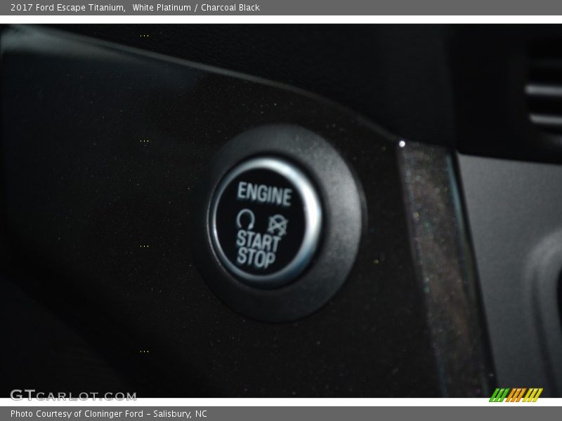 White Platinum / Charcoal Black 2017 Ford Escape Titanium