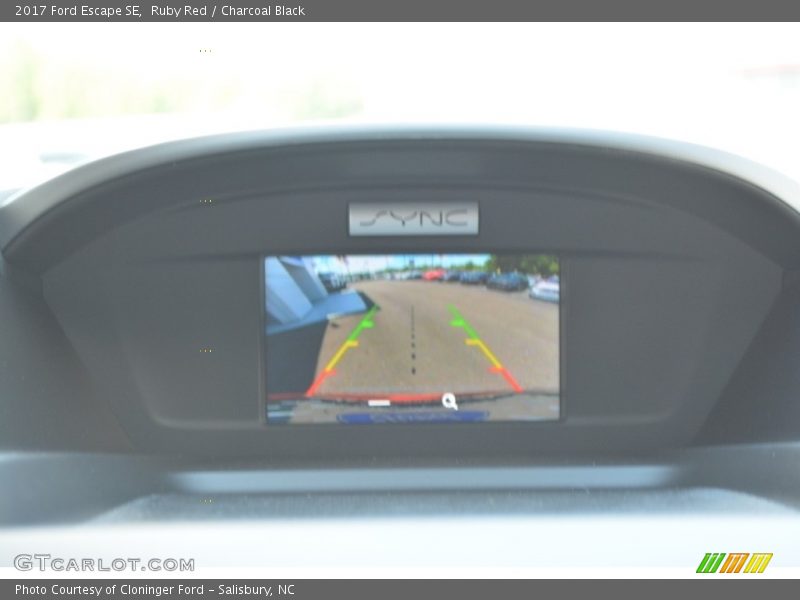 Ruby Red / Charcoal Black 2017 Ford Escape SE