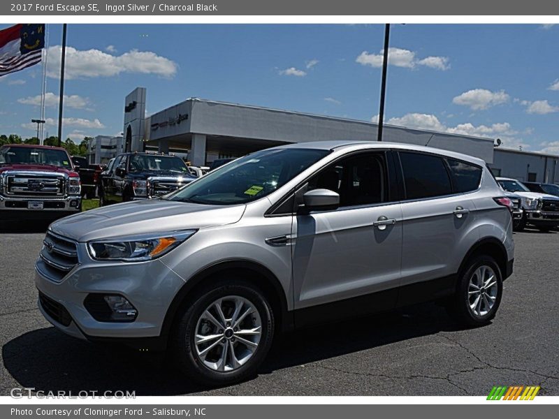 Ingot Silver / Charcoal Black 2017 Ford Escape SE