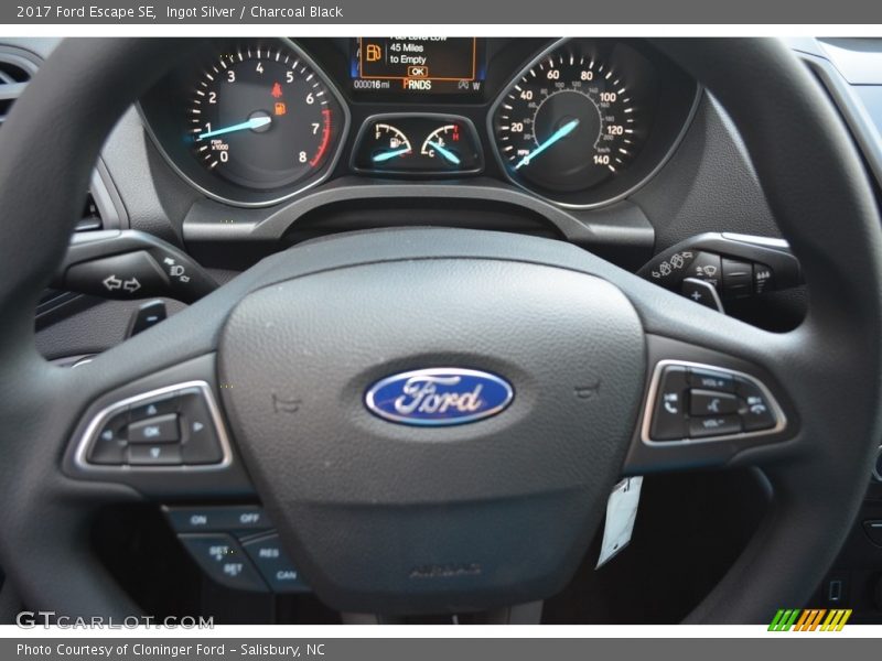 Ingot Silver / Charcoal Black 2017 Ford Escape SE