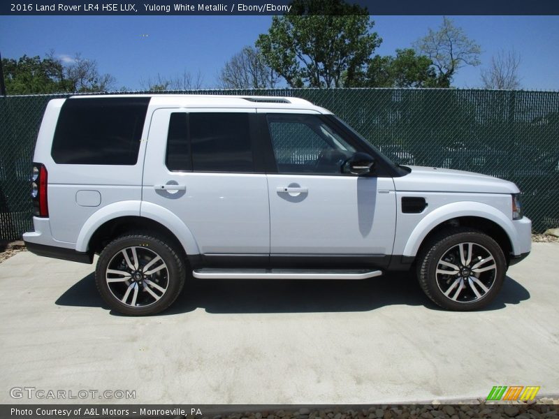 Yulong White Metallic / Ebony/Ebony 2016 Land Rover LR4 HSE LUX