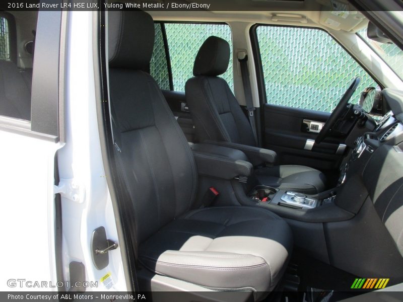 Yulong White Metallic / Ebony/Ebony 2016 Land Rover LR4 HSE LUX