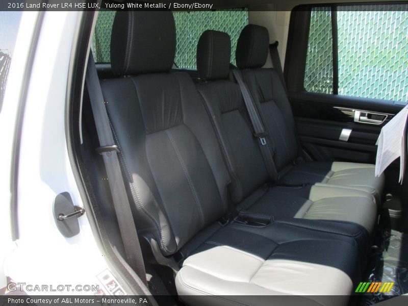 Yulong White Metallic / Ebony/Ebony 2016 Land Rover LR4 HSE LUX