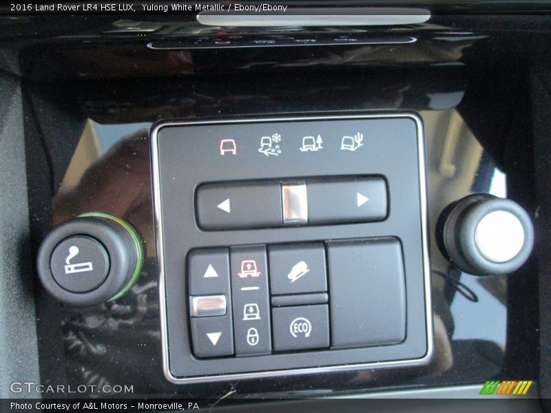 Yulong White Metallic / Ebony/Ebony 2016 Land Rover LR4 HSE LUX