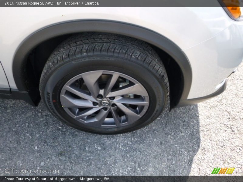 Brilliant Silver / Charcoal 2016 Nissan Rogue SL AWD