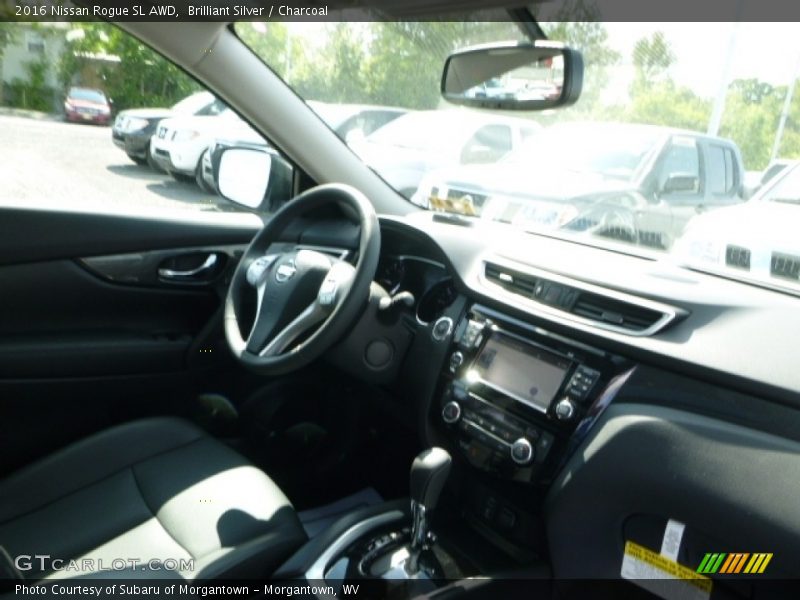 Brilliant Silver / Charcoal 2016 Nissan Rogue SL AWD