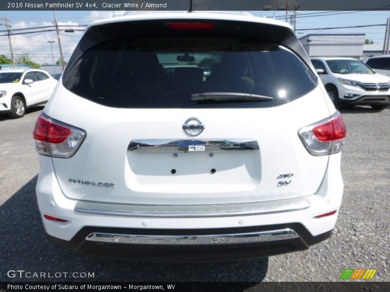 Glacier White / Almond 2016 Nissan Pathfinder SV 4x4