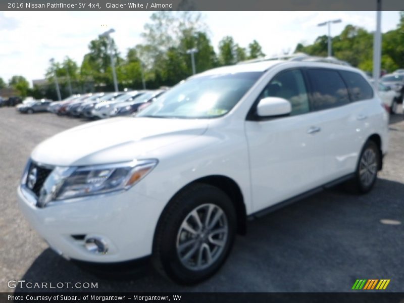 Glacier White / Almond 2016 Nissan Pathfinder SV 4x4