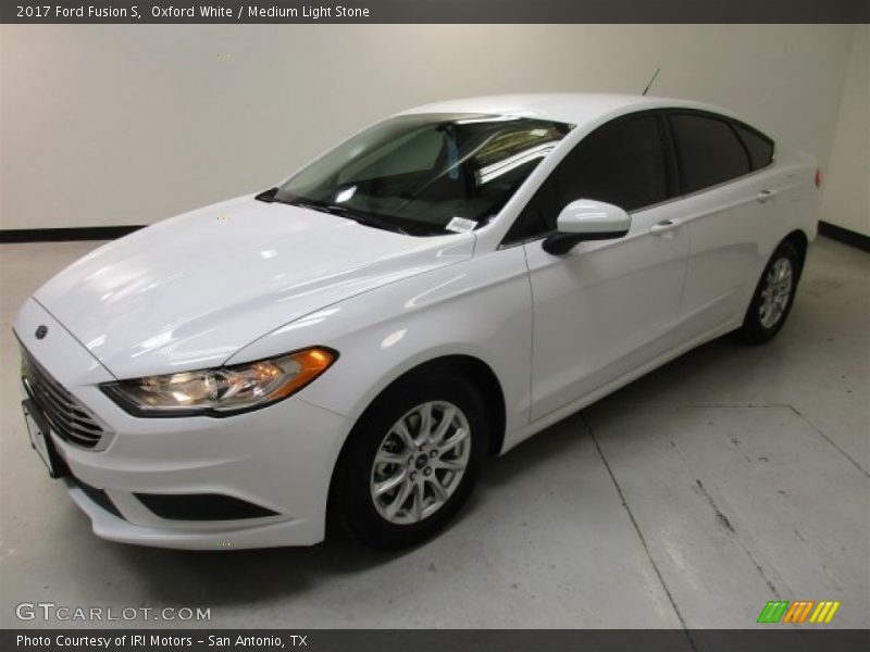 Oxford White / Medium Light Stone 2017 Ford Fusion S