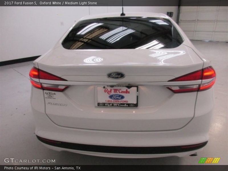 Oxford White / Medium Light Stone 2017 Ford Fusion S