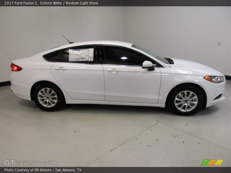 Oxford White / Medium Light Stone 2017 Ford Fusion S
