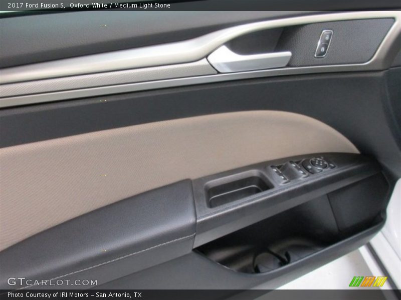 Oxford White / Medium Light Stone 2017 Ford Fusion S