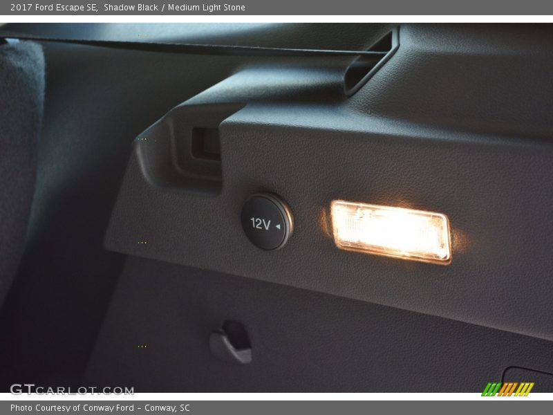 Shadow Black / Medium Light Stone 2017 Ford Escape SE