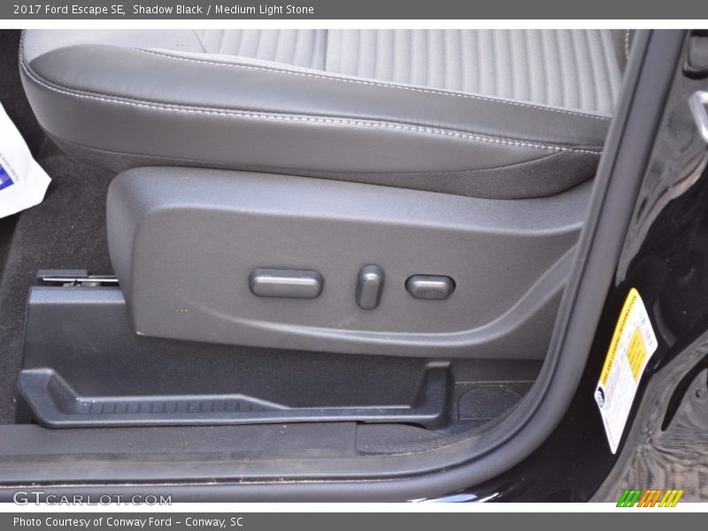 Shadow Black / Medium Light Stone 2017 Ford Escape SE