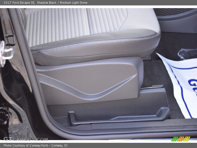 Shadow Black / Medium Light Stone 2017 Ford Escape SE