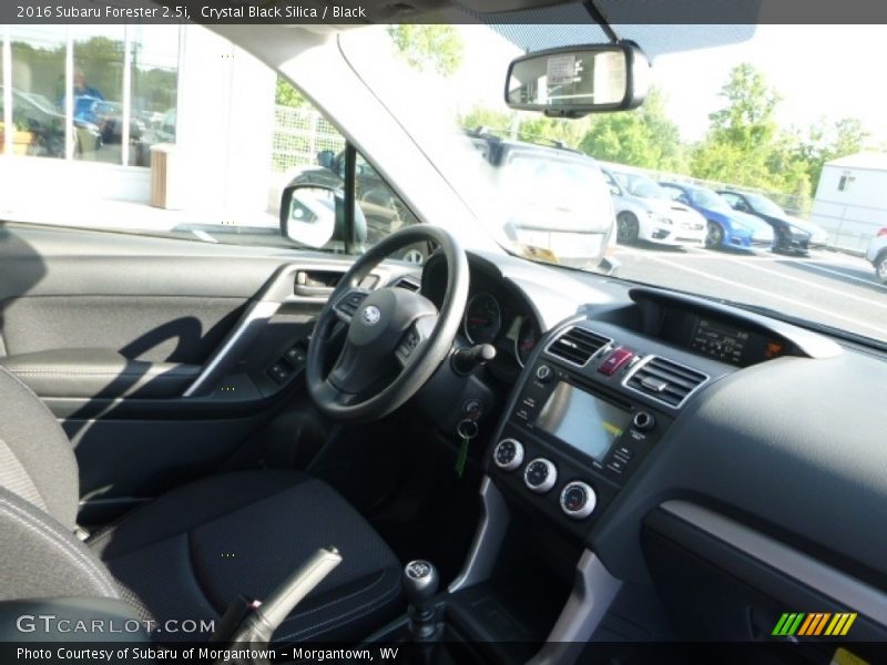 Crystal Black Silica / Black 2016 Subaru Forester 2.5i