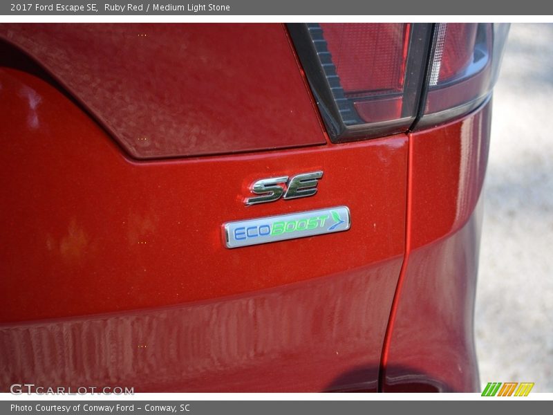 Ruby Red / Medium Light Stone 2017 Ford Escape SE