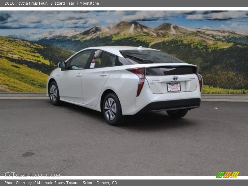 Blizzard Pearl / Moonstone 2016 Toyota Prius Four