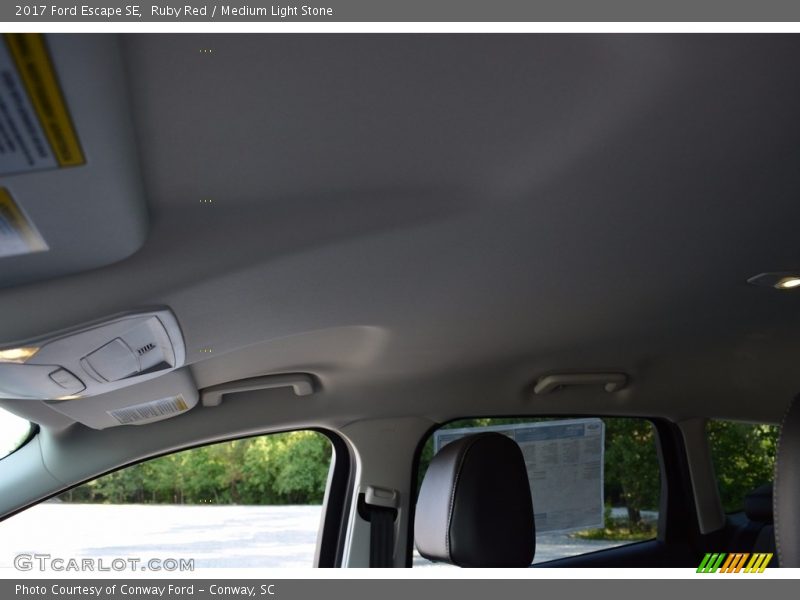 Ruby Red / Medium Light Stone 2017 Ford Escape SE