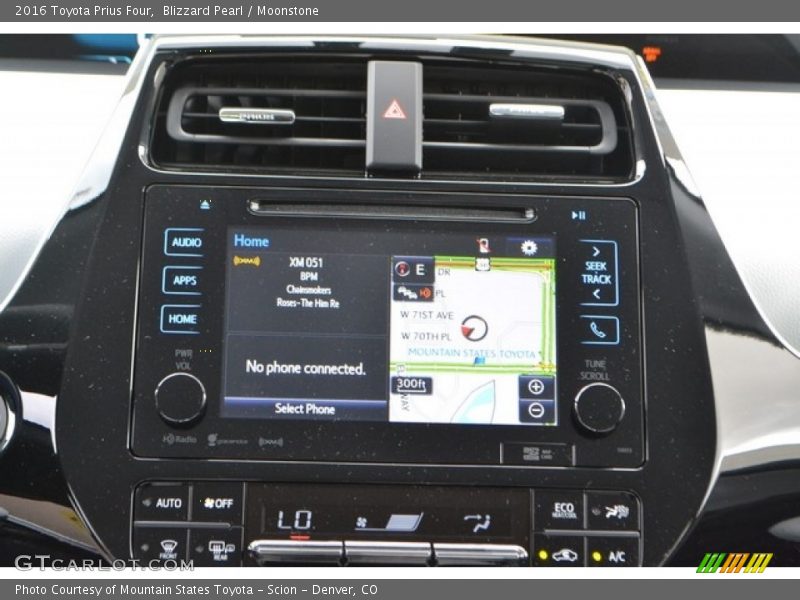 Blizzard Pearl / Moonstone 2016 Toyota Prius Four