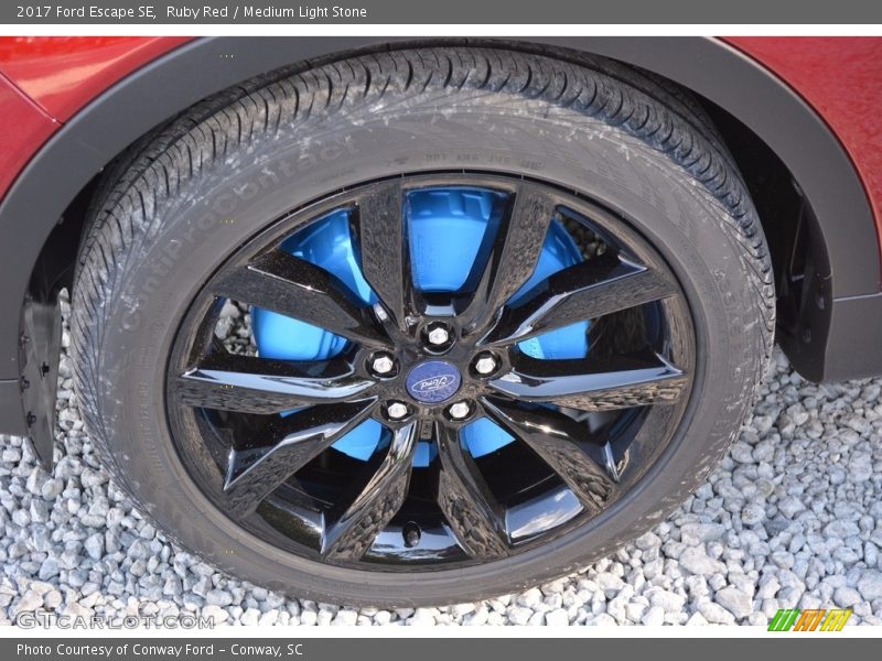 Ruby Red / Medium Light Stone 2017 Ford Escape SE