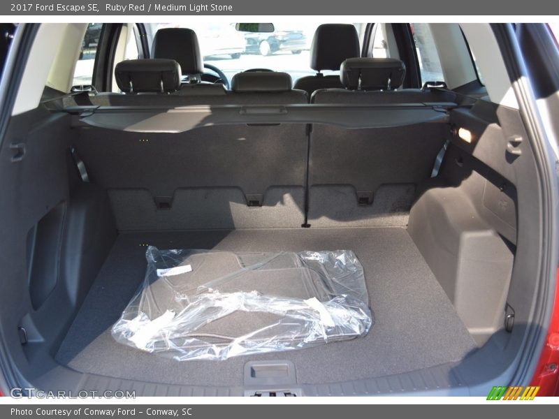 Ruby Red / Medium Light Stone 2017 Ford Escape SE