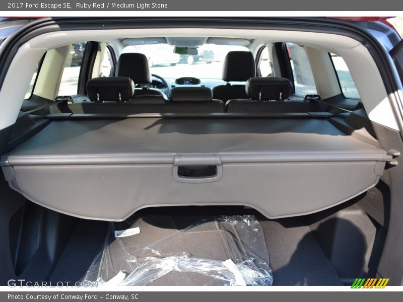 Ruby Red / Medium Light Stone 2017 Ford Escape SE