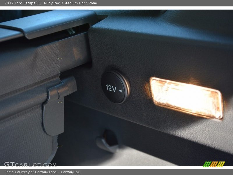 Ruby Red / Medium Light Stone 2017 Ford Escape SE