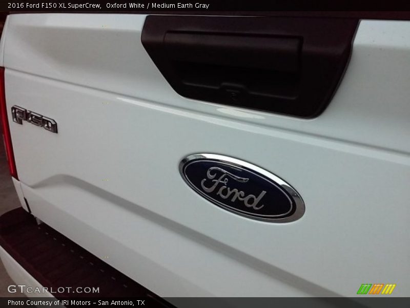 Oxford White / Medium Earth Gray 2016 Ford F150 XL SuperCrew