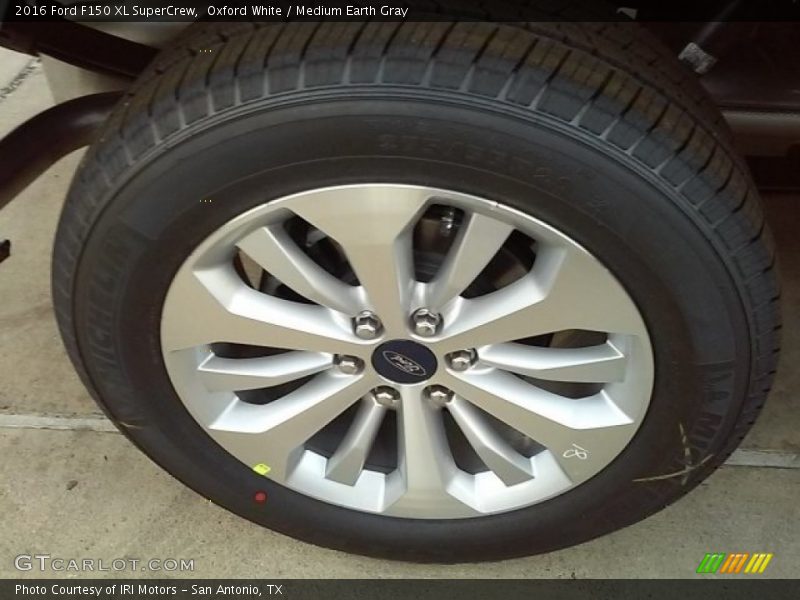 Oxford White / Medium Earth Gray 2016 Ford F150 XL SuperCrew